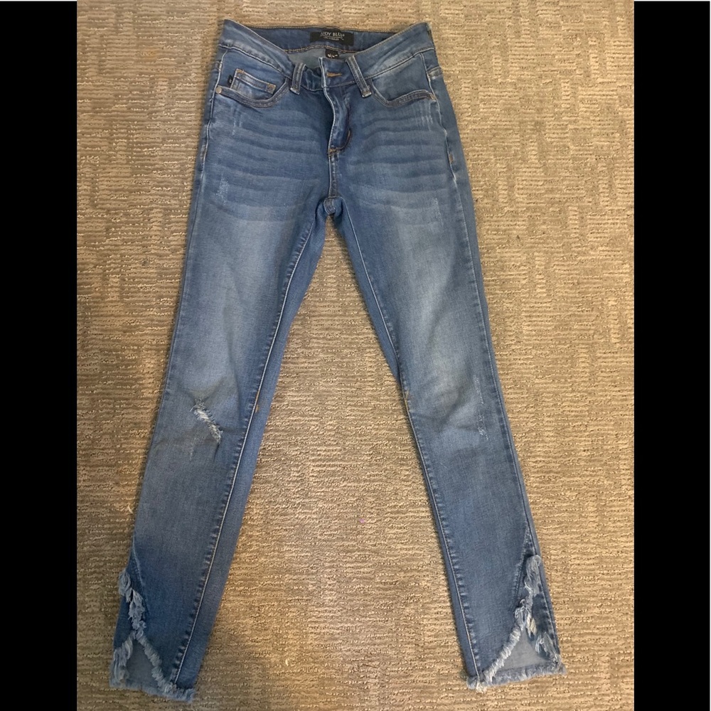 Judy Blue Skinny Jeans Fray Bottom